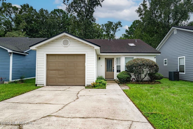 7826 Aquarius Cir S, Jacksonville, FL 32216