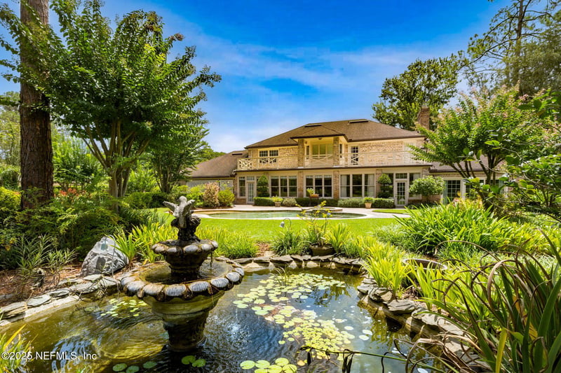 7838 Woodsdale Ln, Jacksonville, FL 32256