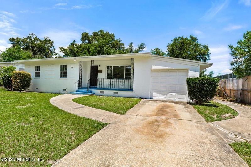 7846 Denham Rd E, Jacksonville, FL 32208