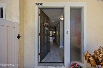 7852 Playa Del Rey Ct, Jacksonville, FL 32256