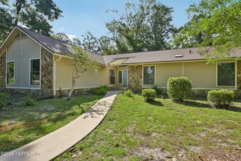786 Swiss Oaks Ct, St Johns, FL 32259