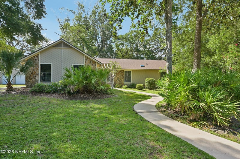 786 Swiss Oaks Ct, St Johns, FL 32259