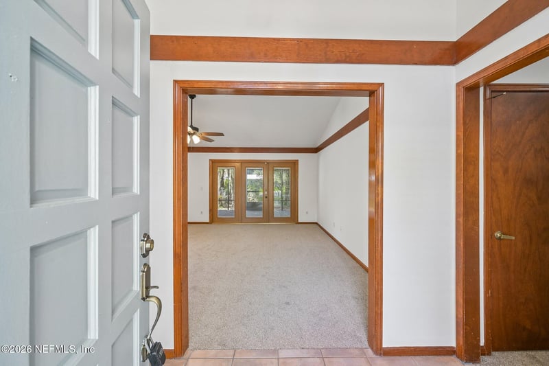 786 Swiss Oaks Ct, St Johns, FL 32259