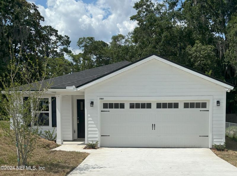 7861 Stuart Ave, Jacksonville, FL 32220