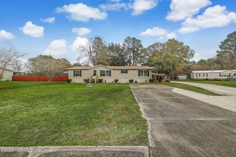 7866 Fox Tail Ln, Jacksonville, FL 32219