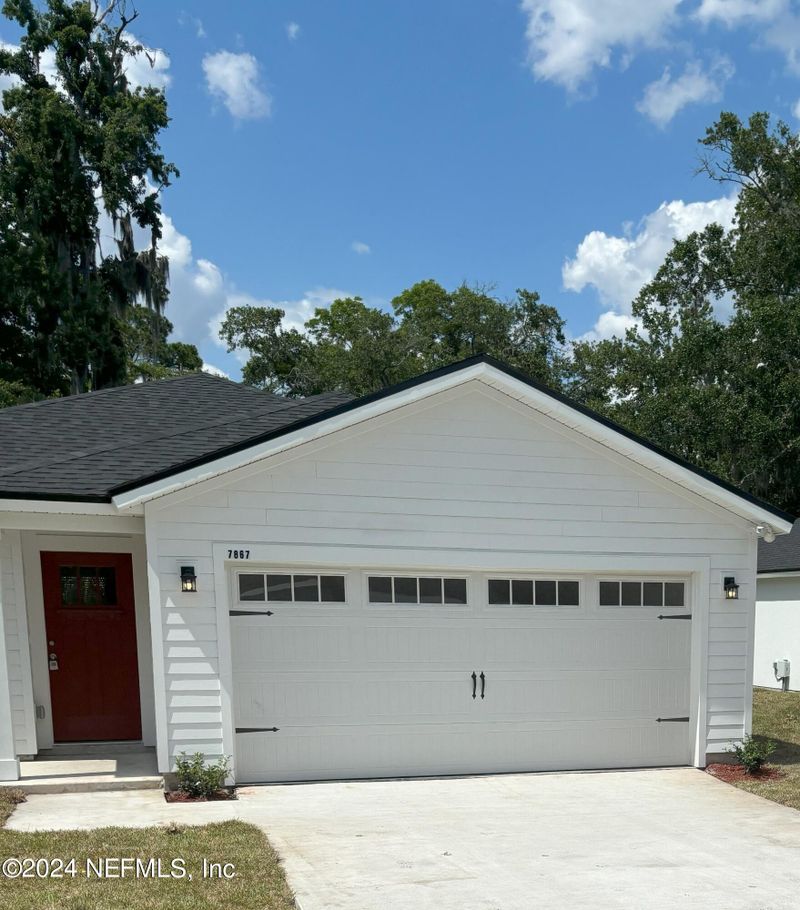 7867 Stuart Ave, Jacksonville, FL 32220