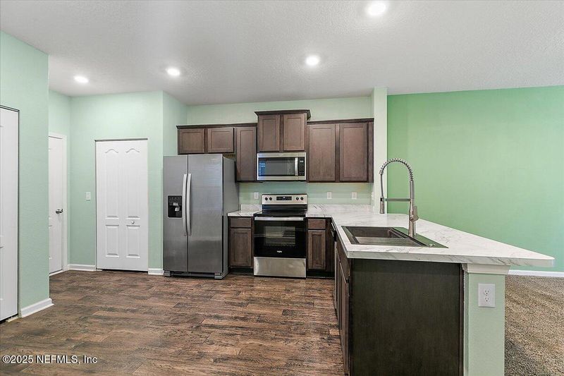 7879 Echo Springs Rd, Jacksonville, FL 32256