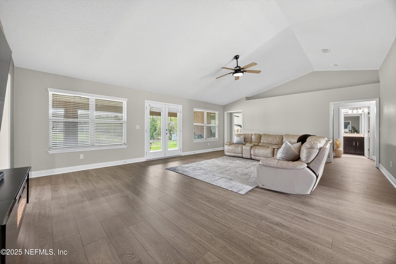 7896 Dawsons Creek Dr, Jacksonville, FL 32222