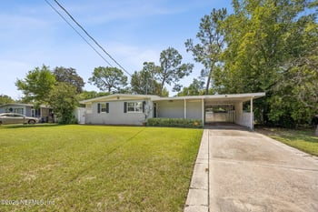 7904 Cezanne Dr N, Jacksonville, FL 32221