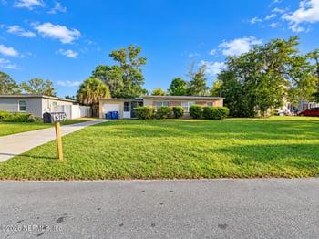 7909 Caxton Cir W, Jacksonville, FL 32208