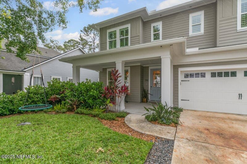 791 Paradise Ln, Atlantic Beach, FL 32233