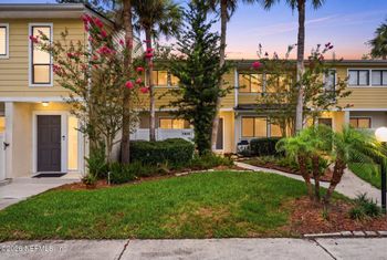 7910 Los Robles Ct, Jacksonville, FL 32256