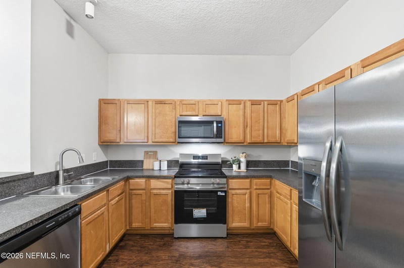 7920 Merrill Rd #102, Jacksonville, FL 32277