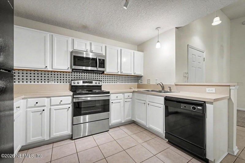 7920 Merrill Rd #116, Jacksonville, FL 32277