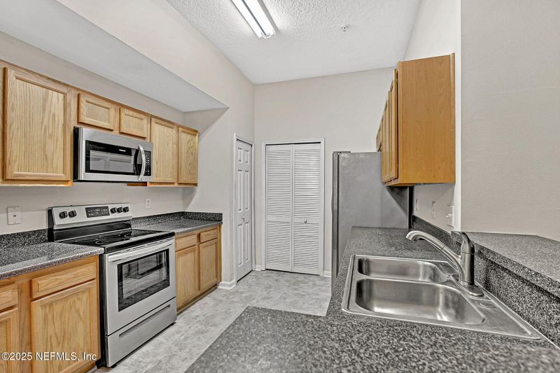 7920 Merrill Rd #1306, Jacksonville, FL 32277