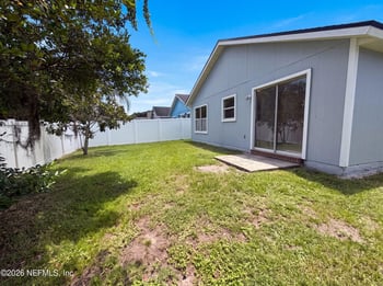 7923 Cherry Blossom Dr N, Jacksonville, FL 32216