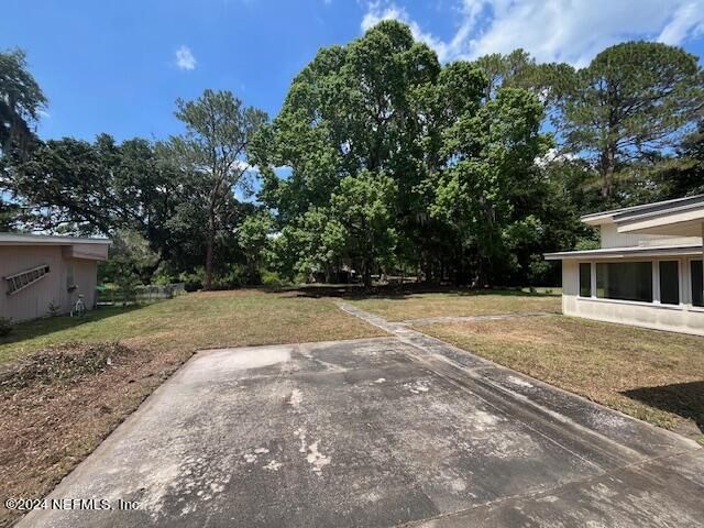 7931 Breezy Point Rd, Melrose, FL 32666