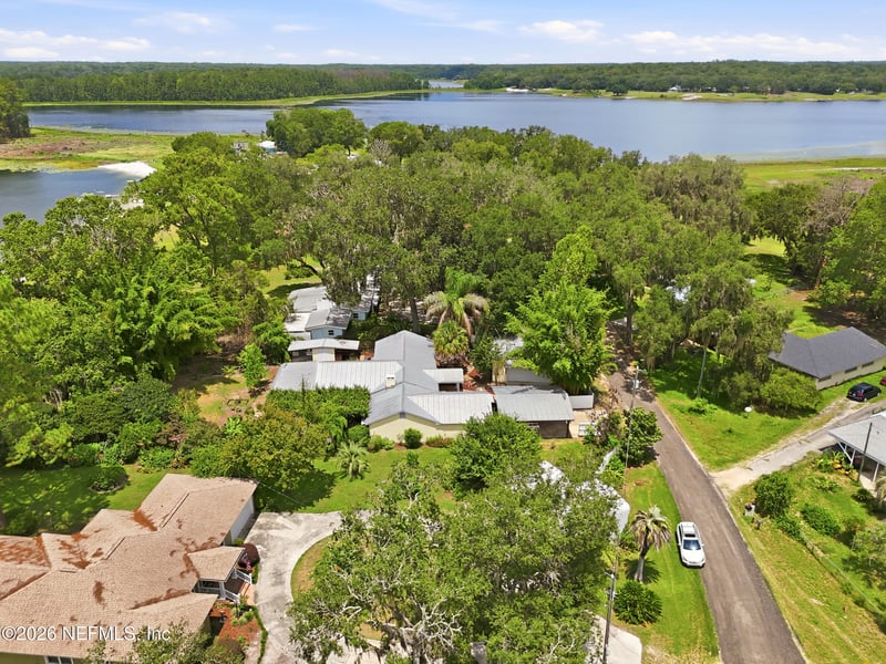 7932 Breezy Point Rd W, Melrose, FL 32666