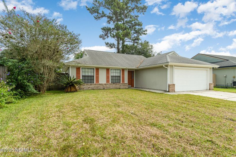 7945 Amandas Crossing Dr E, Jacksonville, FL 32244