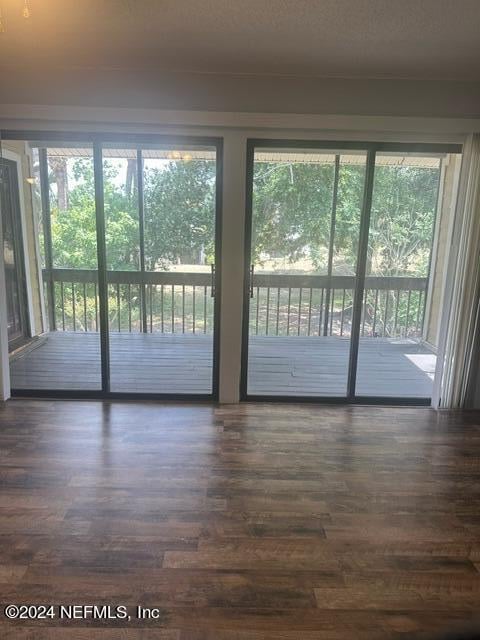7947 Los Robles Ct, Jacksonville, FL 32256