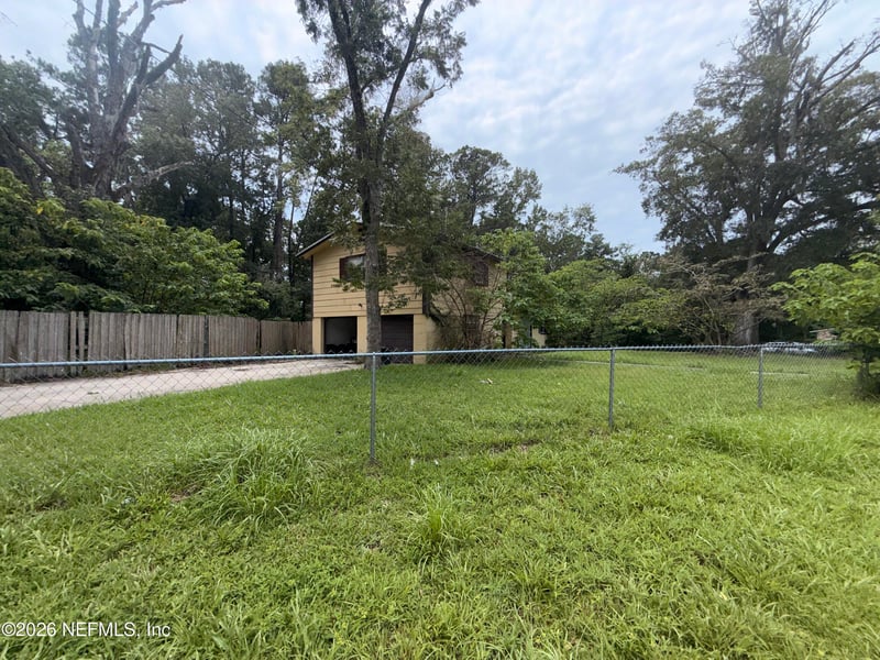 7952 Delaroche Dr, Jacksonville, FL 32210