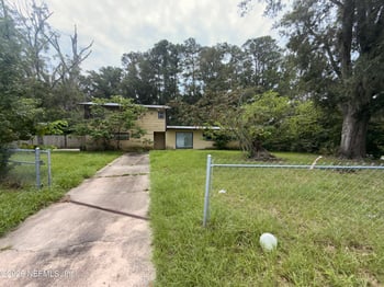 7952 Delaroche Dr, Jacksonville, FL 32210