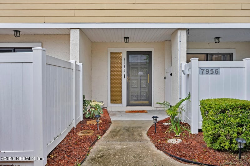 7956 Los Robles Ct #7956, Jacksonville, FL 32256