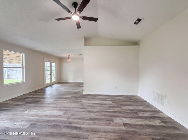 7957 Jacques Dr, Jacksonville, FL 32210