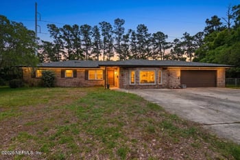 7959 Praver Dr E, Jacksonville, FL 32217