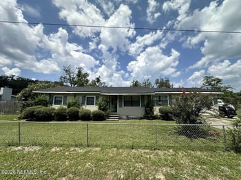 7959 Stuart Ave, Jacksonville, FL 32220
