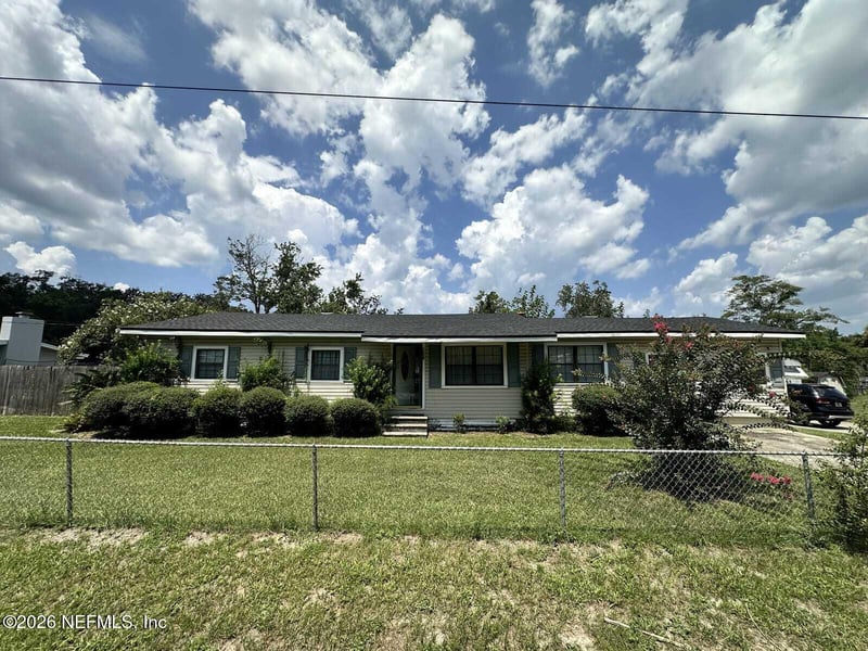 7959 Stuart Ave, Jacksonville, FL 32220