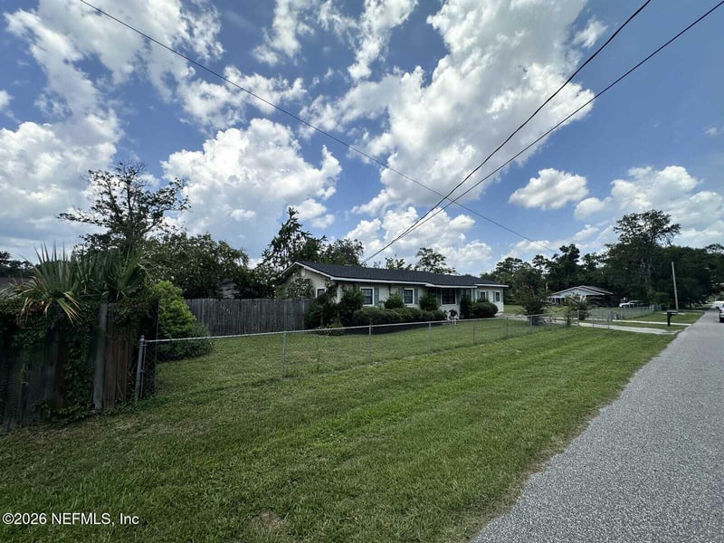7959 Stuart Ave, Jacksonville, FL 32220