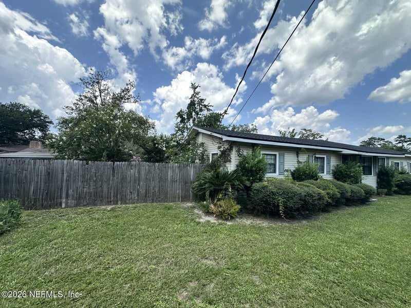 7959 Stuart Ave, Jacksonville, FL 32220