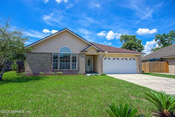 7975 Macinnes Dr, Jacksonville, FL 32244