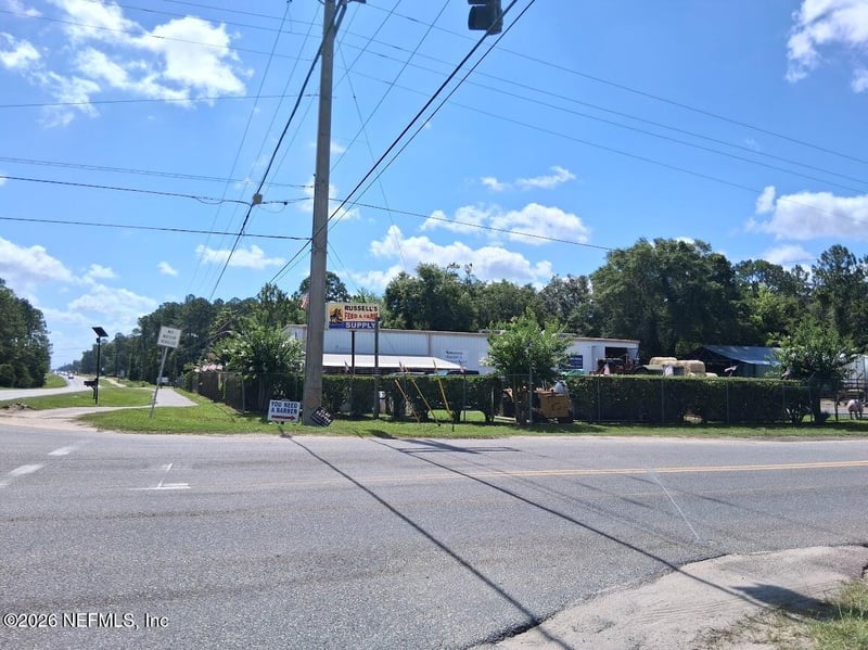 8 Mimosa Ave, Middleburg, FL 32068