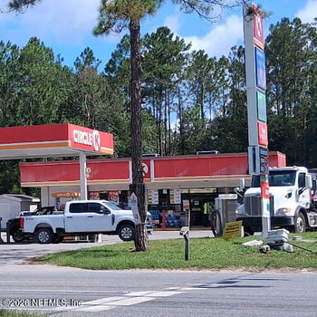 8 Mimosa Ave, Middleburg, FL 32068