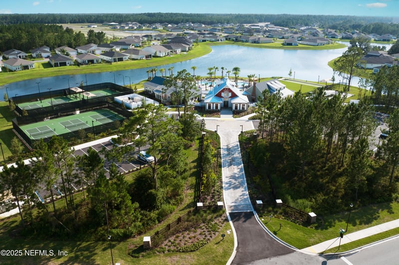 8 Tree House Pl, Palm Coast, FL 32137