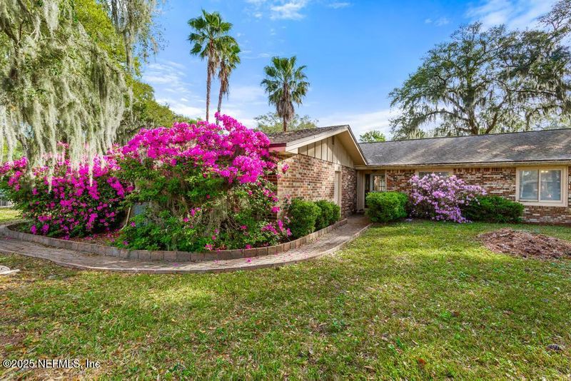 802 Diane Dr, Fernandina Beach, FL 32034
