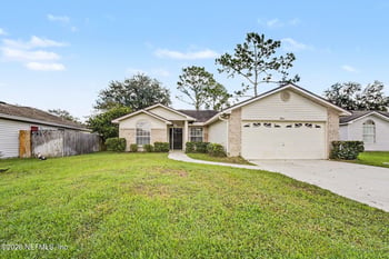 8031 Macinnes Dr E, Jacksonville, FL 32244