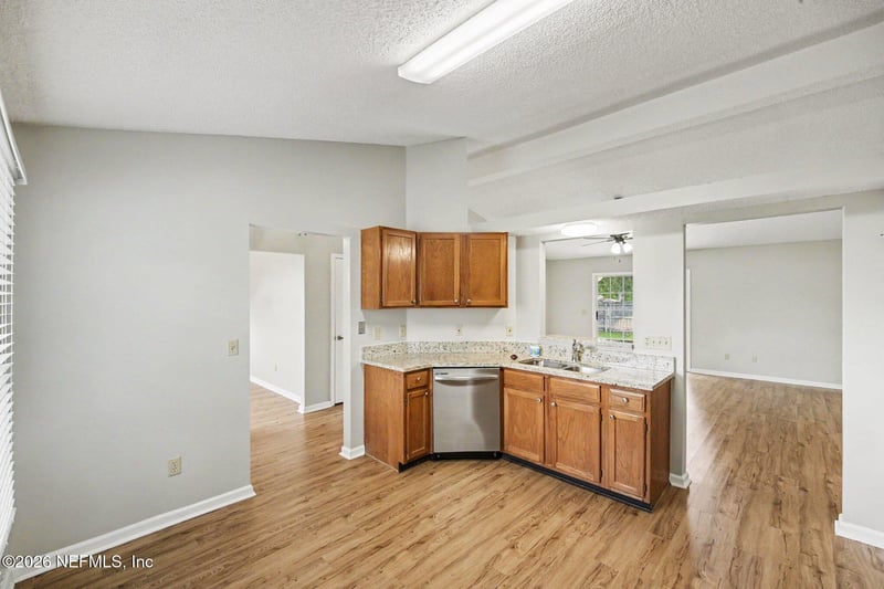 8031 Macinnes Dr E, Jacksonville, FL 32244