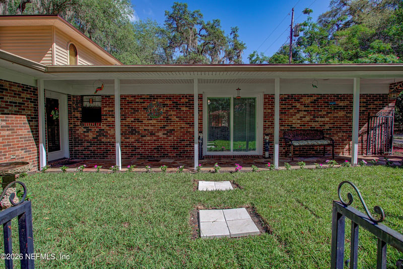 8042 County Line Rd, Melrose, FL 32666
