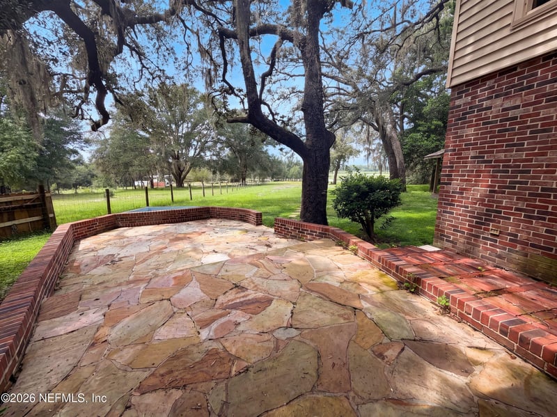 8042 County Line Rd, Melrose, FL 32666