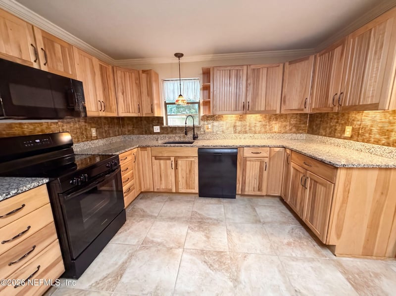 8042 County Line Rd, Melrose, FL 32666
