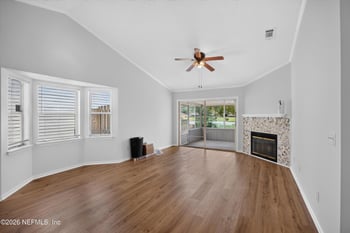 8047 Mactavish Way E, Jacksonville, FL 32244