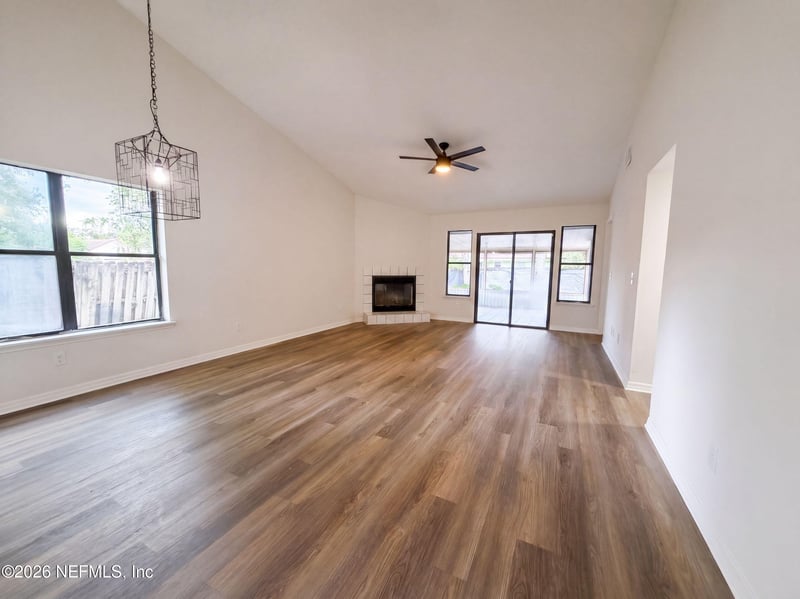 8048 Kilwinning Ln, Jacksonville, FL 32244