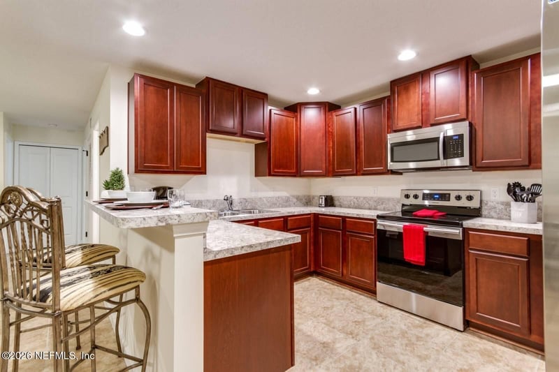 806 Oak St, Green Cove Springs, FL 32043