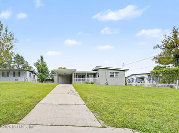 8061 Delaroche Dr, Jacksonville, FL 32210