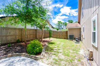 8065 Le Havre Dr N, Jacksonville, FL 32277