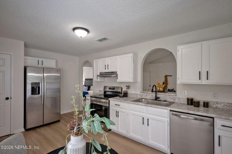8067 Mactavish Way W, Jacksonville, FL 32244