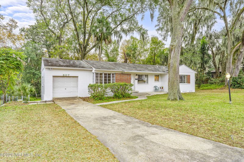 807 Brookmont Ave E, Jacksonville, FL 32211